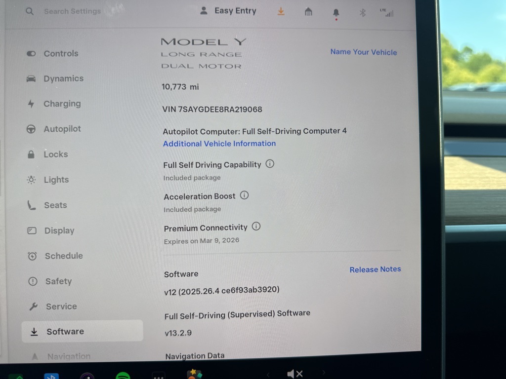 2024 Tesla Model Y Long Range photo 21
