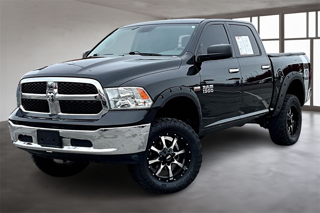 2017 Ram 1500 SLT photo 2