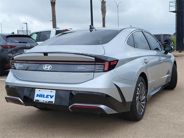 2025 Hyundai Sonata Hybrid SEL photo 3