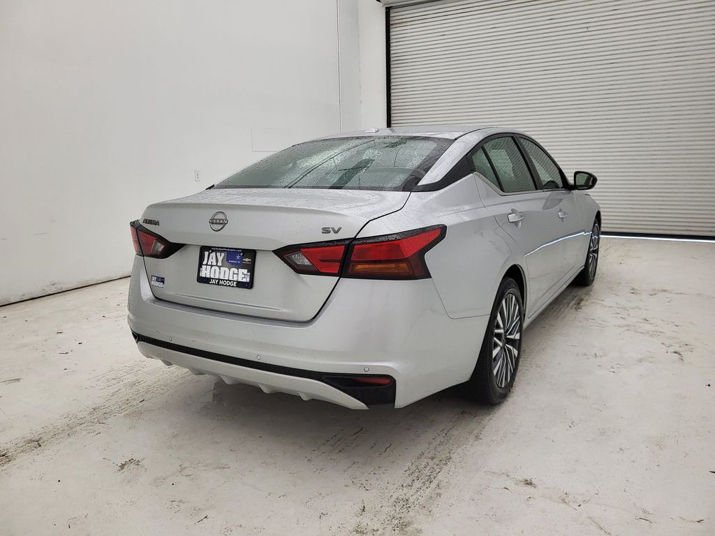 2024 Nissan Altima 2.5 SV photo 10