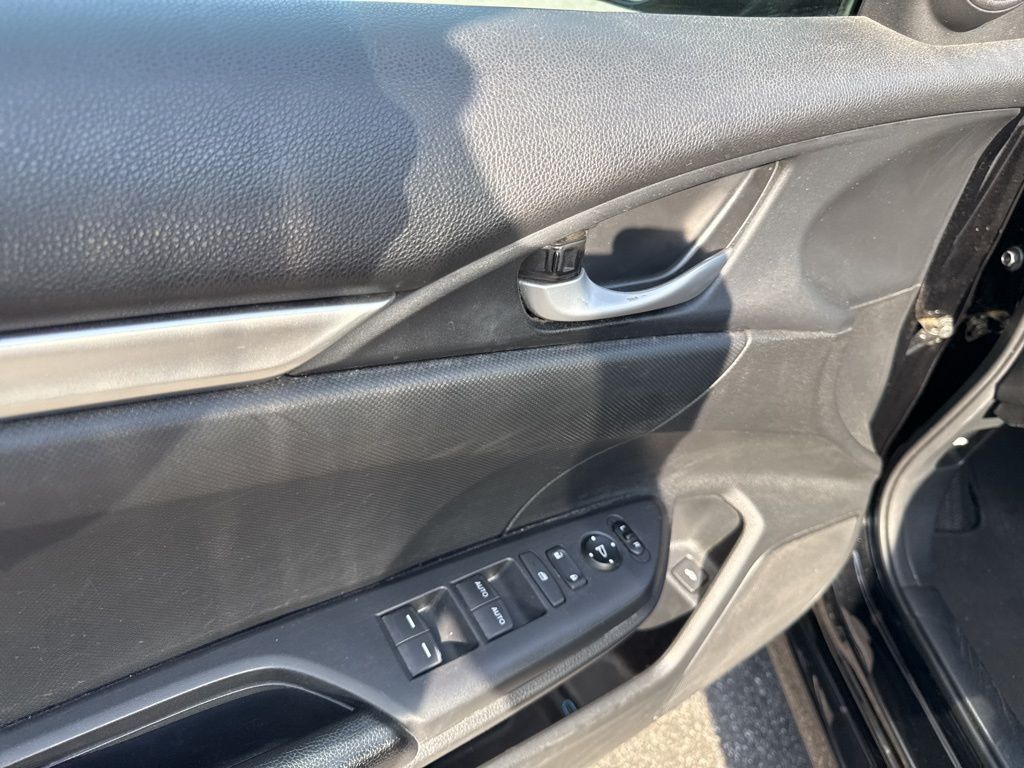 2019 Honda Civic Sport photo 12