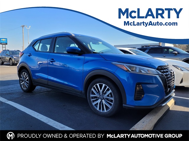 2023 Nissan Kicks SV's photo