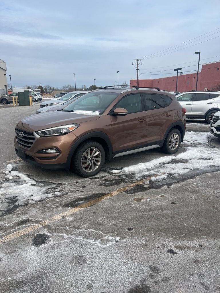 2017 Hyundai Tucson SE Plus's photo