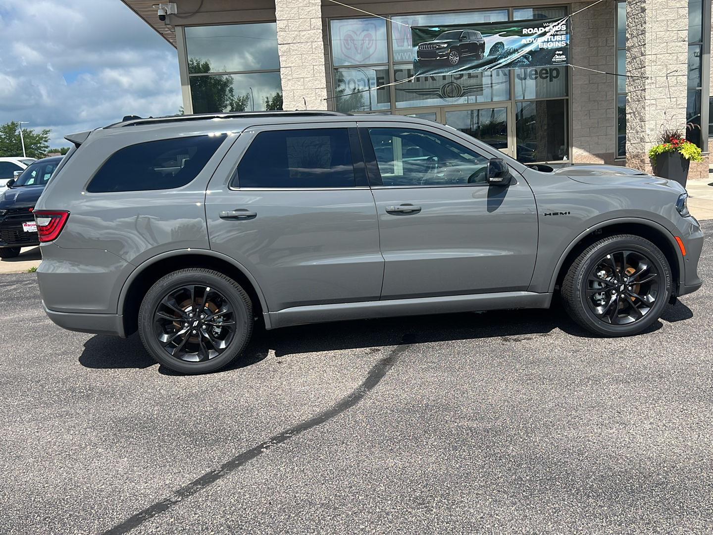 2025 Dodge Durango R/T Premium photo 8