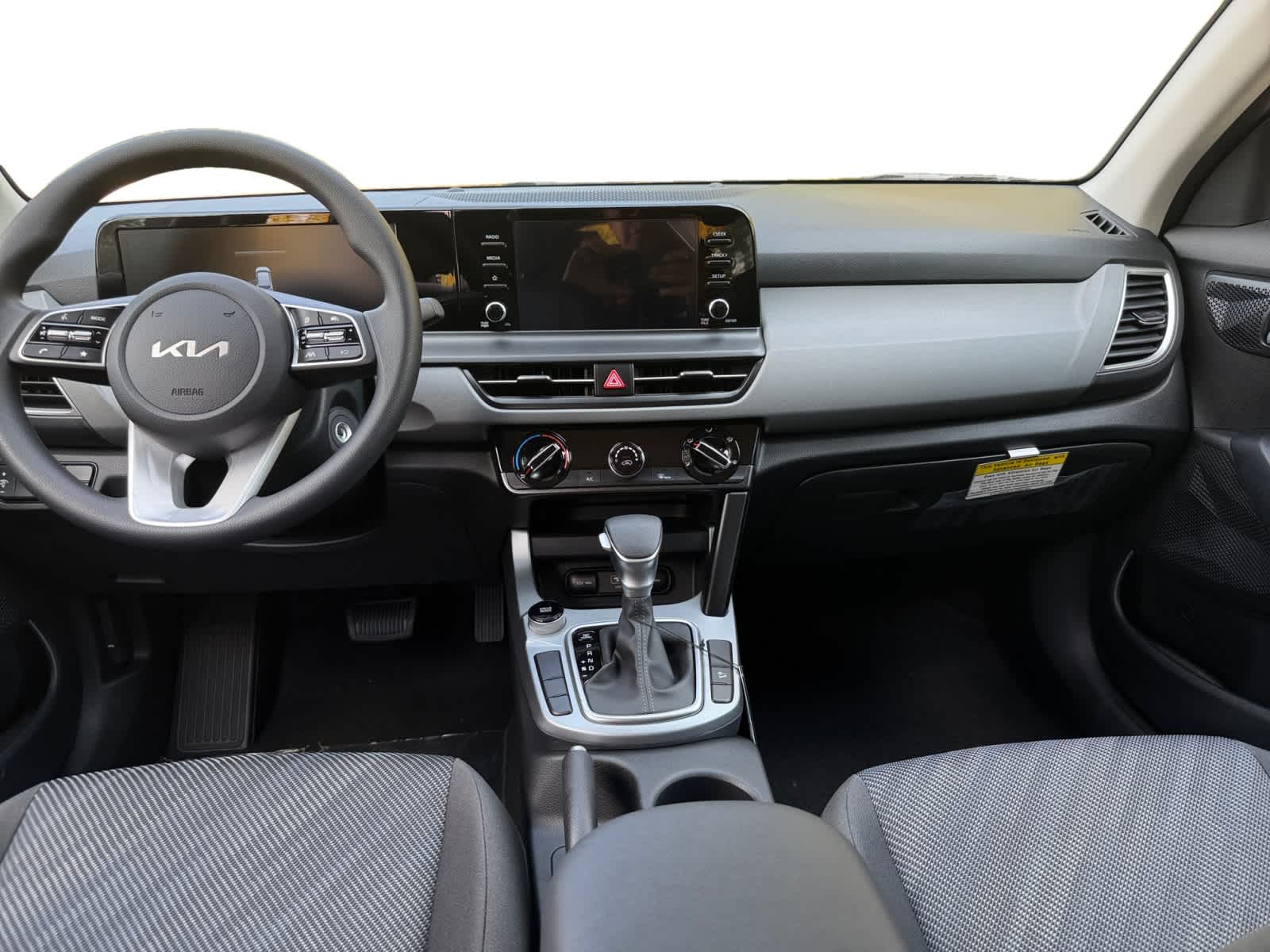 2026 Kia Seltos LX photo 10