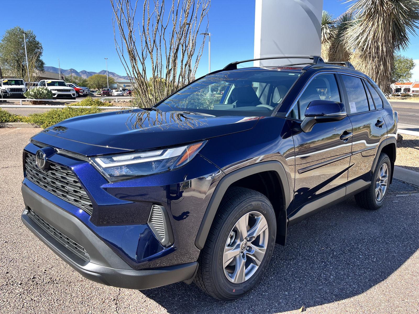 2025 Toyota RAV4 XLE's photo