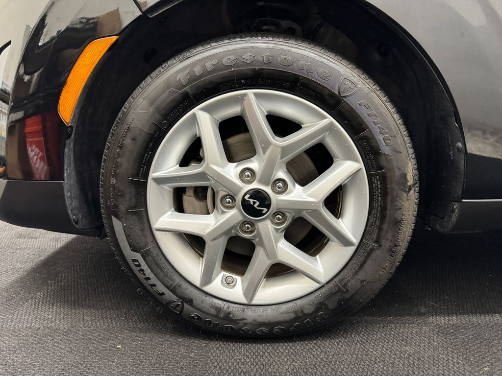 2023 Kia Soul LX photo 19