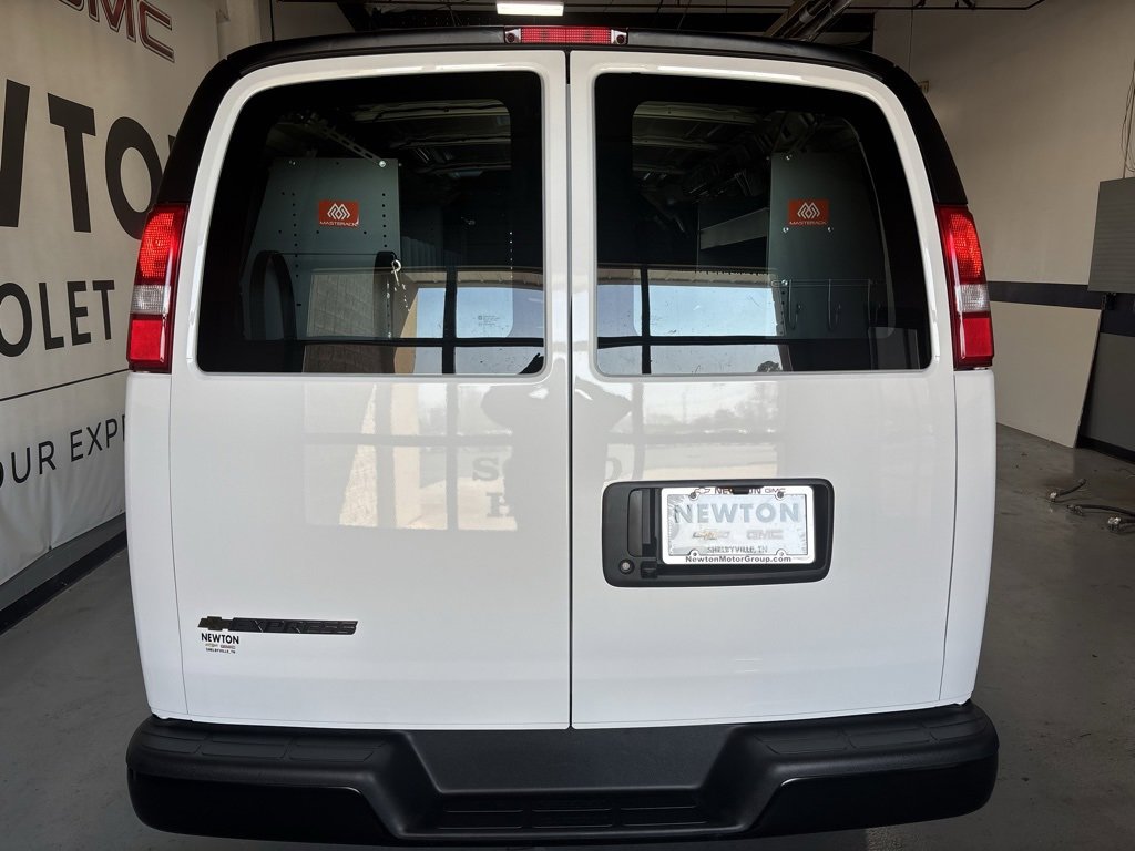 2025 Chevrolet Express Cargo 2500 photo 8