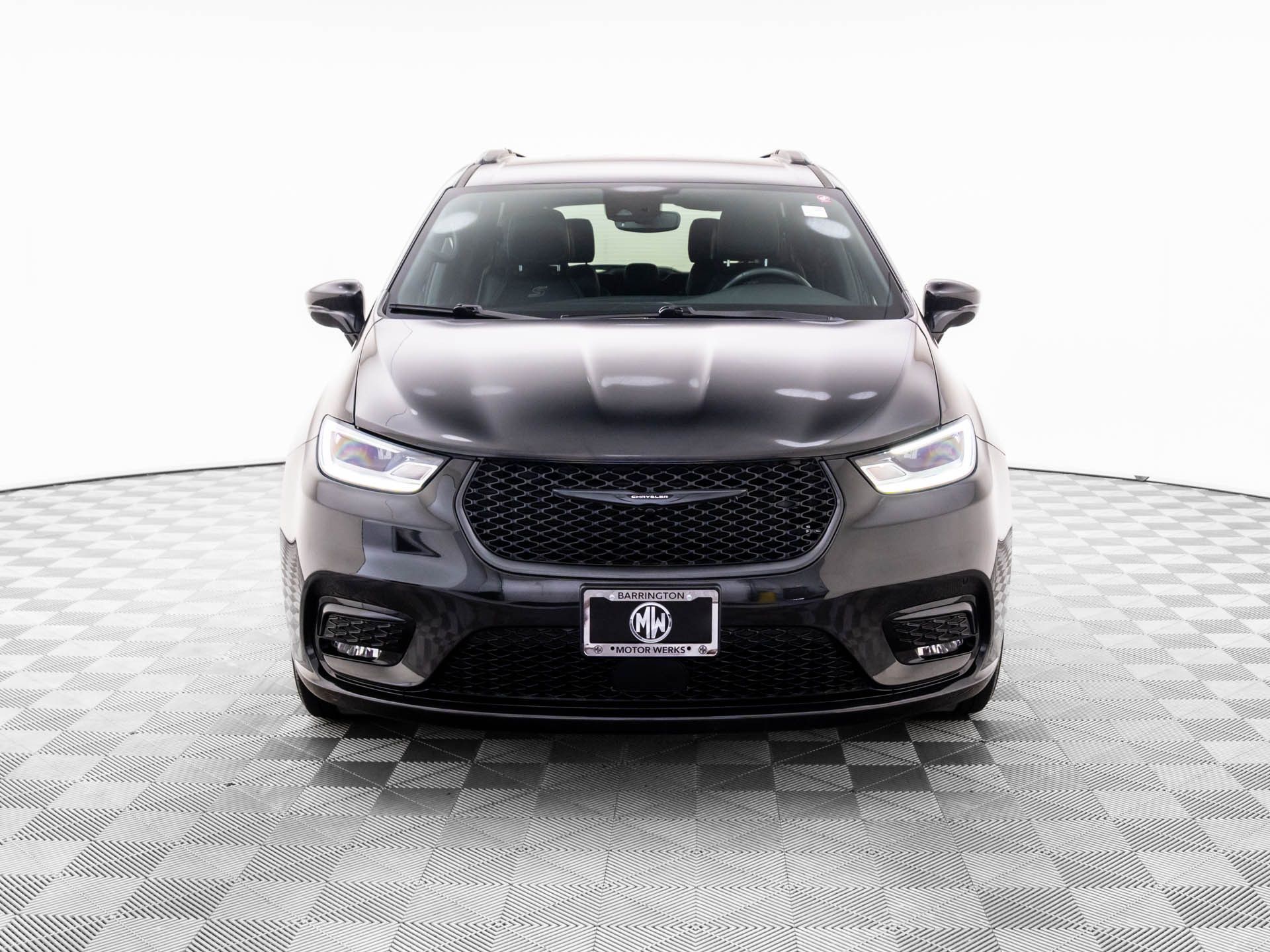 2021 Chrysler Pacifica Touring L photo 2