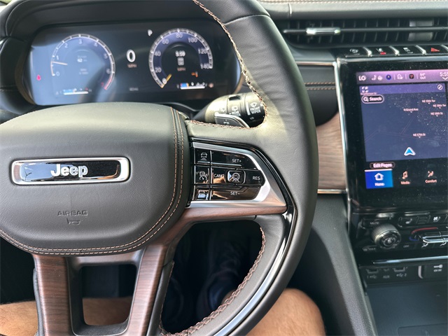 2025 Jeep Grand Cherokee Summit photo 40