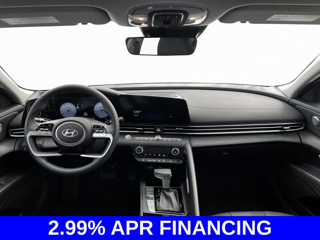 2025 Hyundai Elantra Limited photo 11