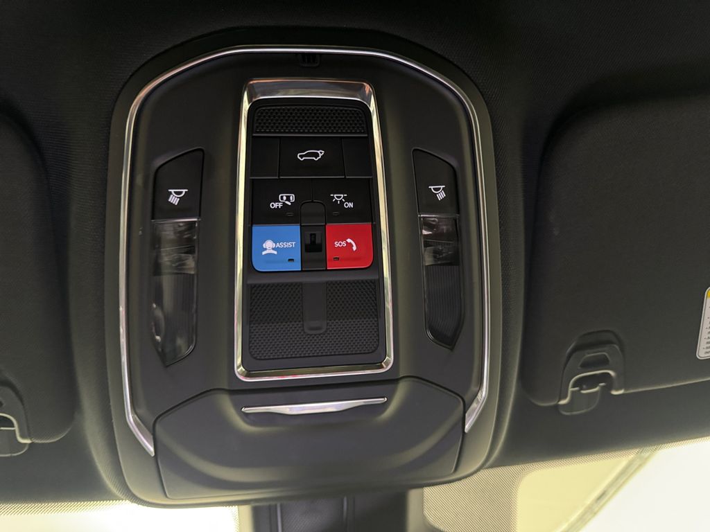2024 Jeep Wagoneer Series II photo 28