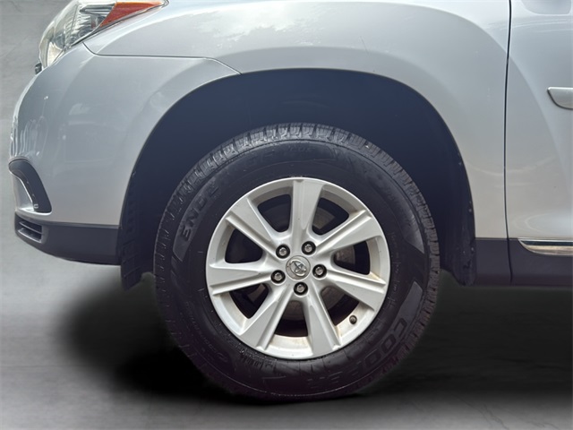 2013 Toyota Highlander Base Plus photo 18