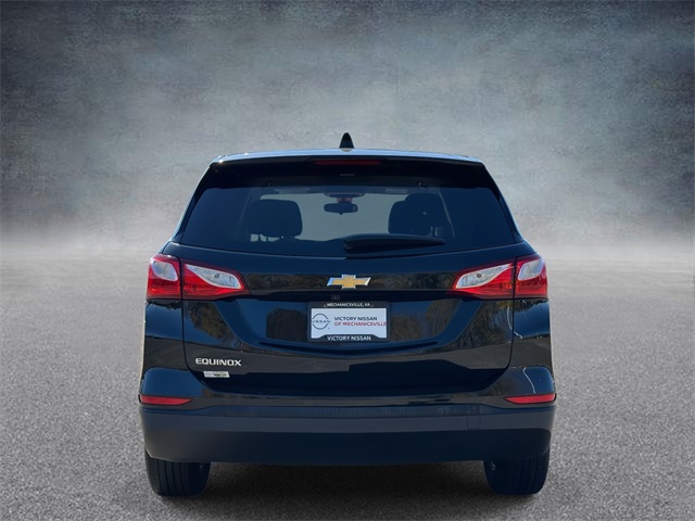 2021 Chevrolet Equinox LS photo 3