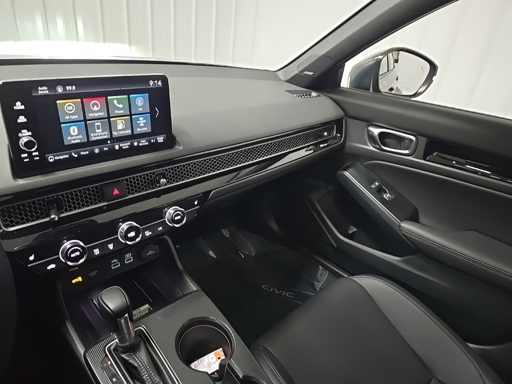2023 Honda Civic Hatchback Sport Touring photo 24