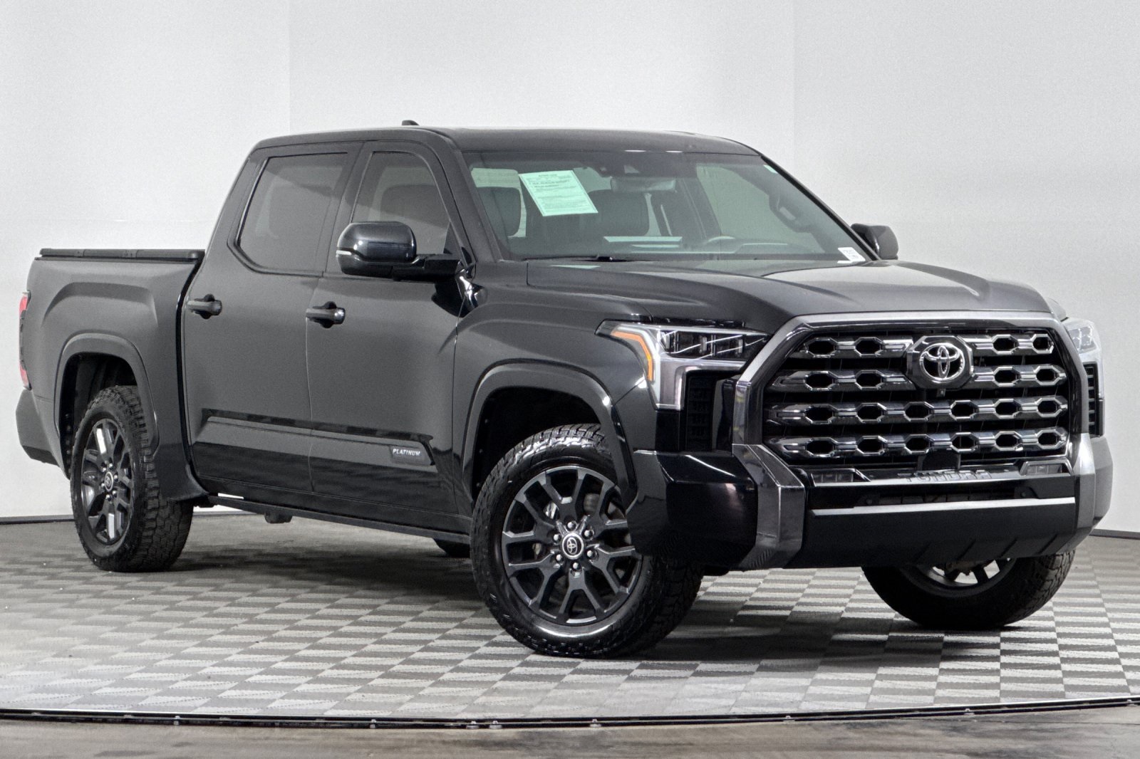 2022 Toyota Tundra Platinum photo 2