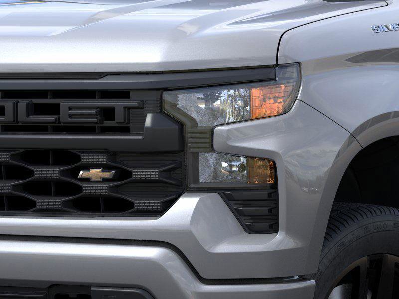 2025 Chevrolet Silverado 1500 Custom photo 11