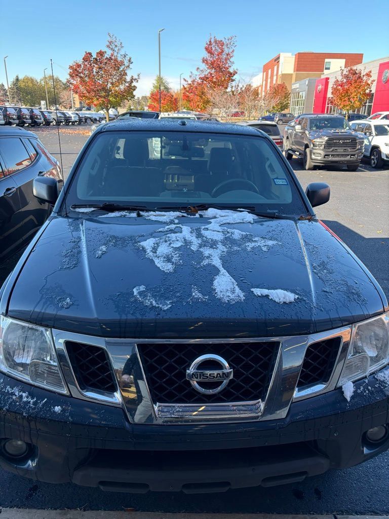 2017 Nissan Frontier SV photo 2