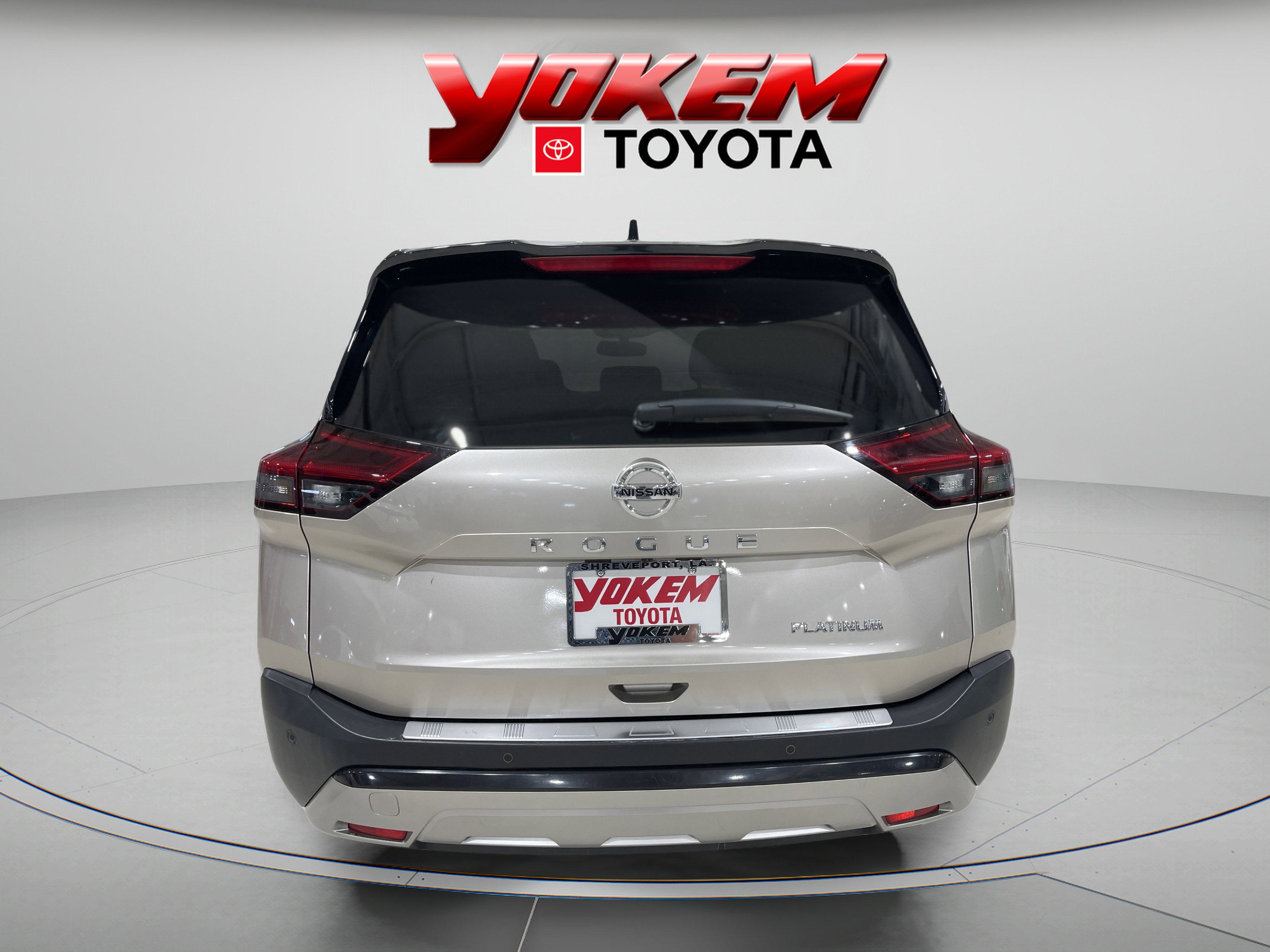 2021 Nissan Rogue Platinum photo 3