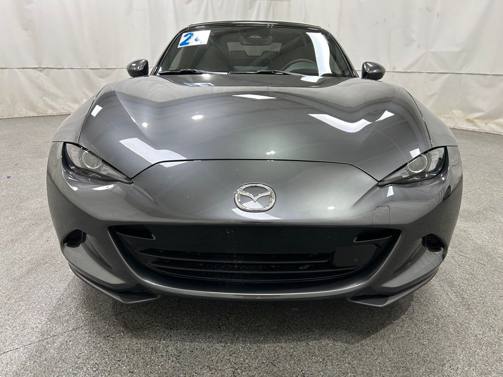 2024 Mazda MX-5 Miata Miata Grand Touring photo 2