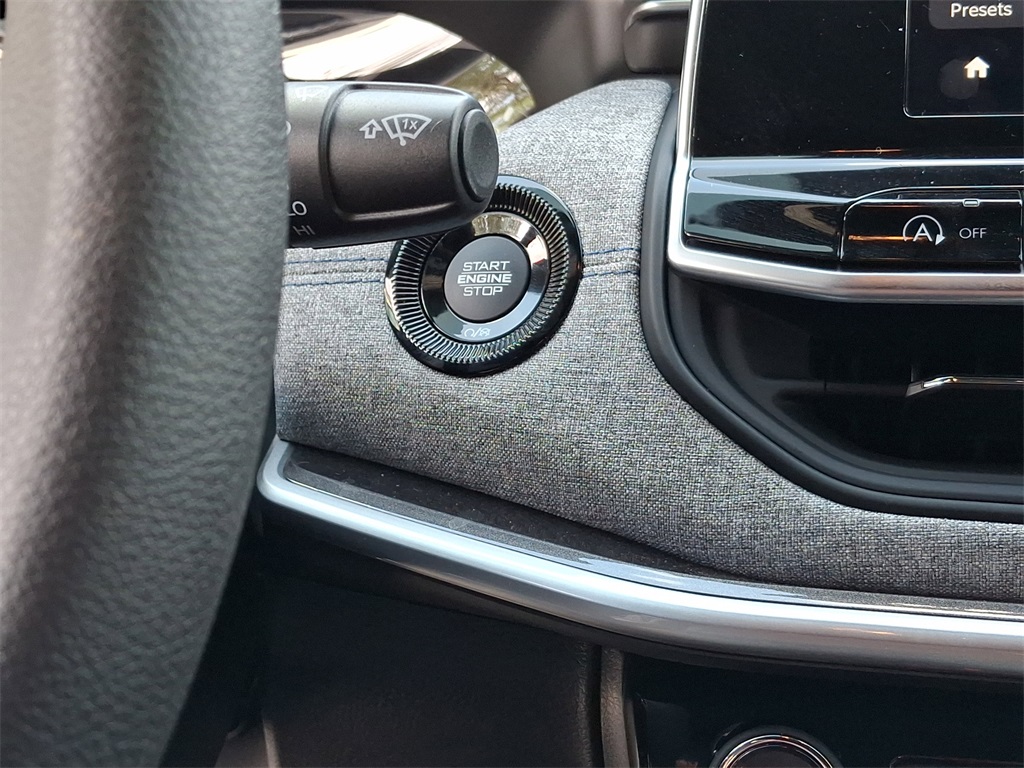 2025 Jeep Compass Sport photo 27