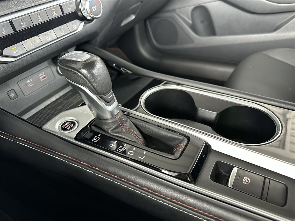 2023 Nissan Altima 2.5 SR photo 4