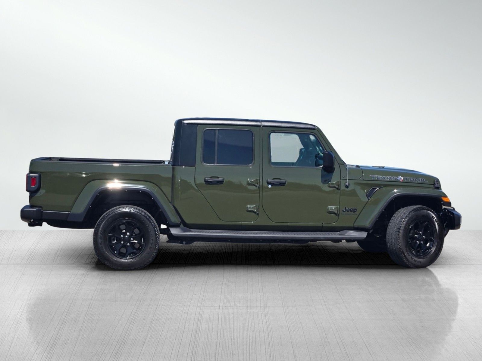 2021 Jeep Gladiator Texas Trail photo 3