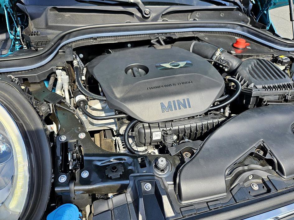 2018 Mini Cooper Base Convertible photo 15