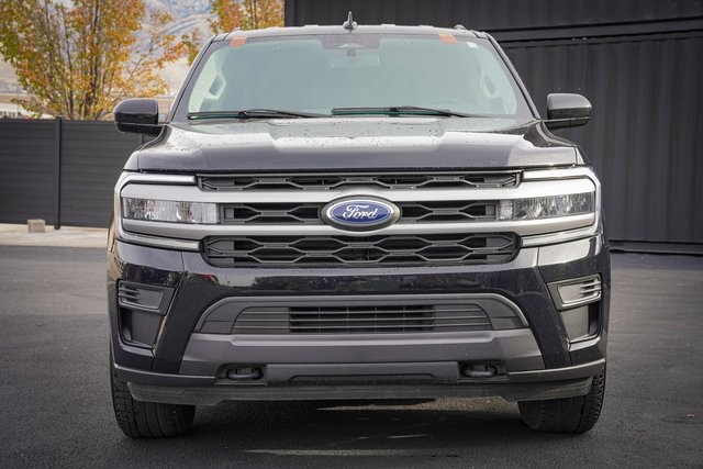 2023 Ford Expedition XLT photo 3