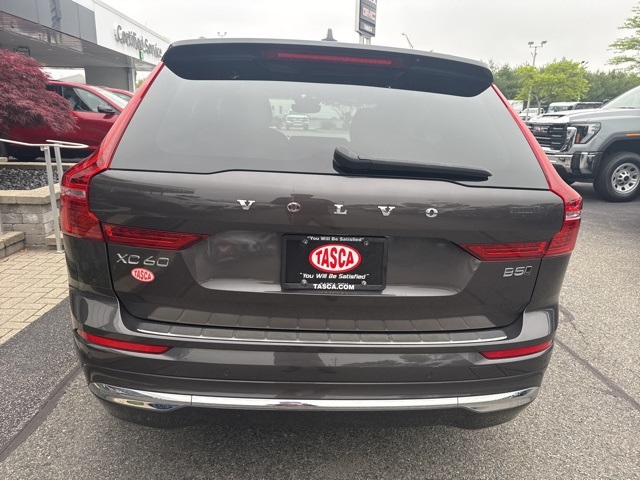2022 Volvo XC60 B5 Inscription photo 6