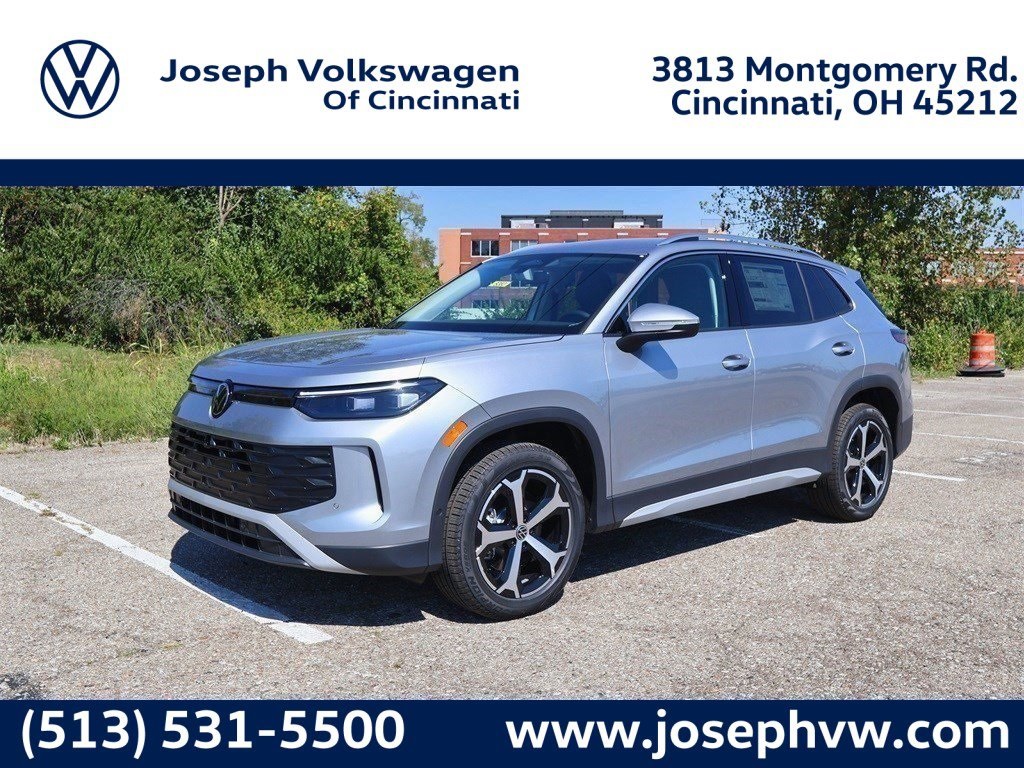 2025 Volkswagen Tiguan SE's photo