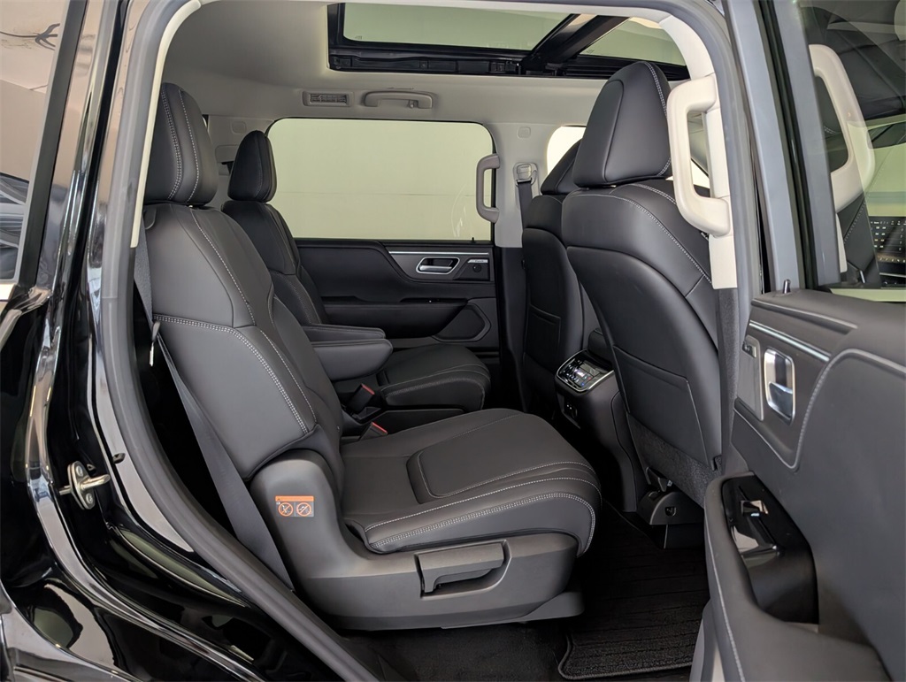 2025 Infiniti QX80 Pure photo 13