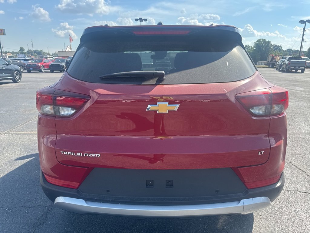 2026 Chevrolet Trailblazer LT photo 2