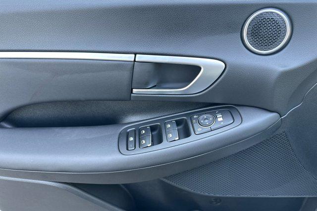 2025 Hyundai Sonata SEL Convenience photo 11