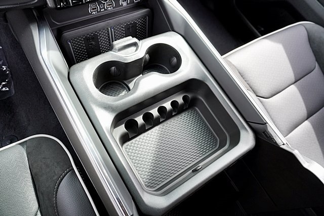 New 2026 Bright White Clear-Coat Exterior Paint RAM Laramie image 38