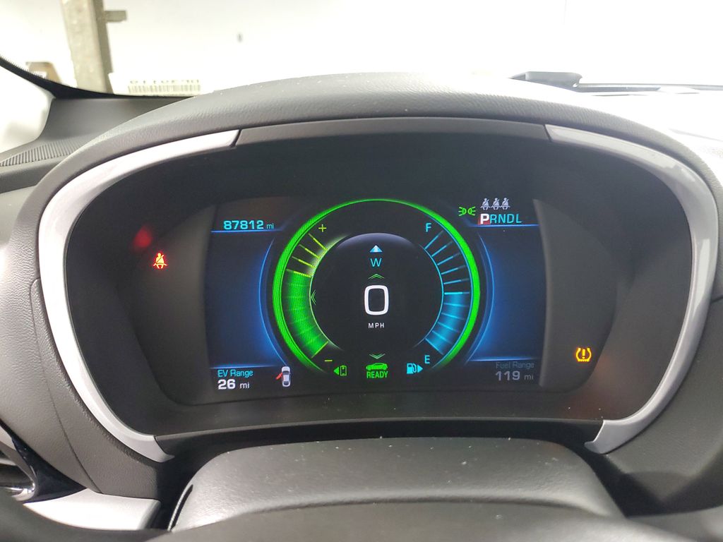 2016 Chevrolet Volt LT photo 24