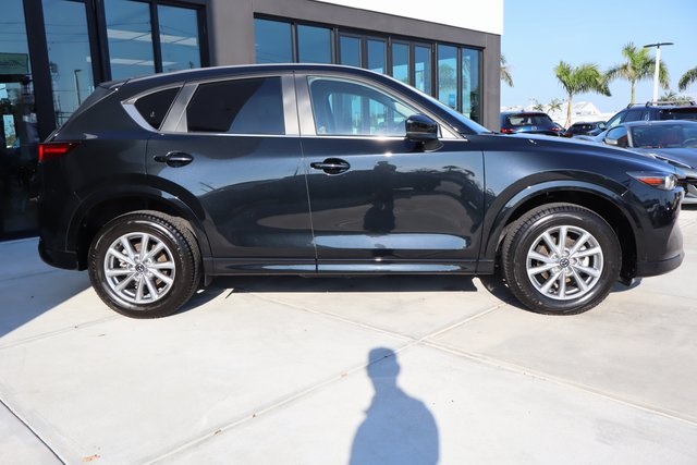 2025 Mazda CX-5 2.5 S Preferred photo 2
