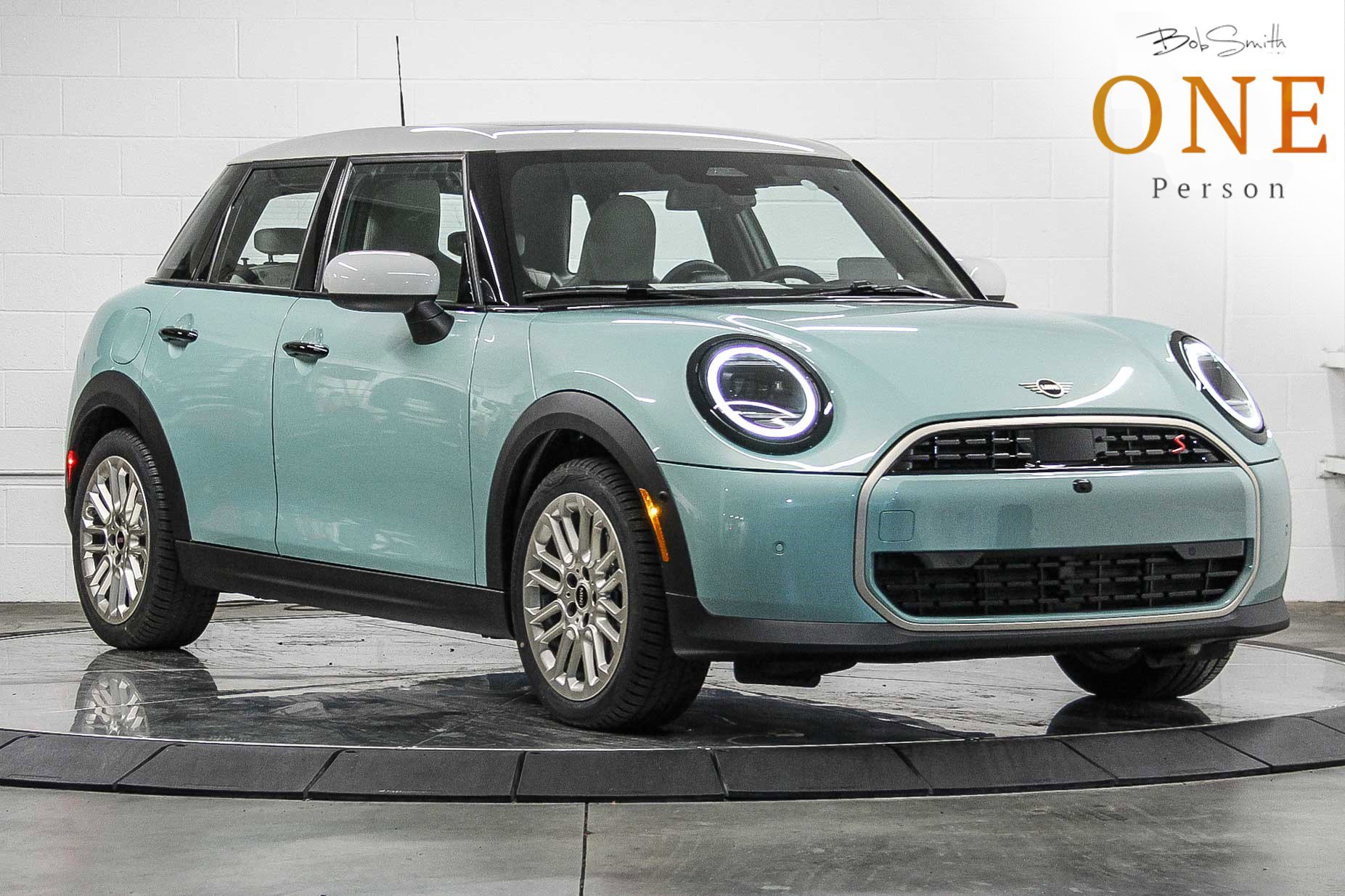 2026 MINI Hardtop 4 Door S's photo