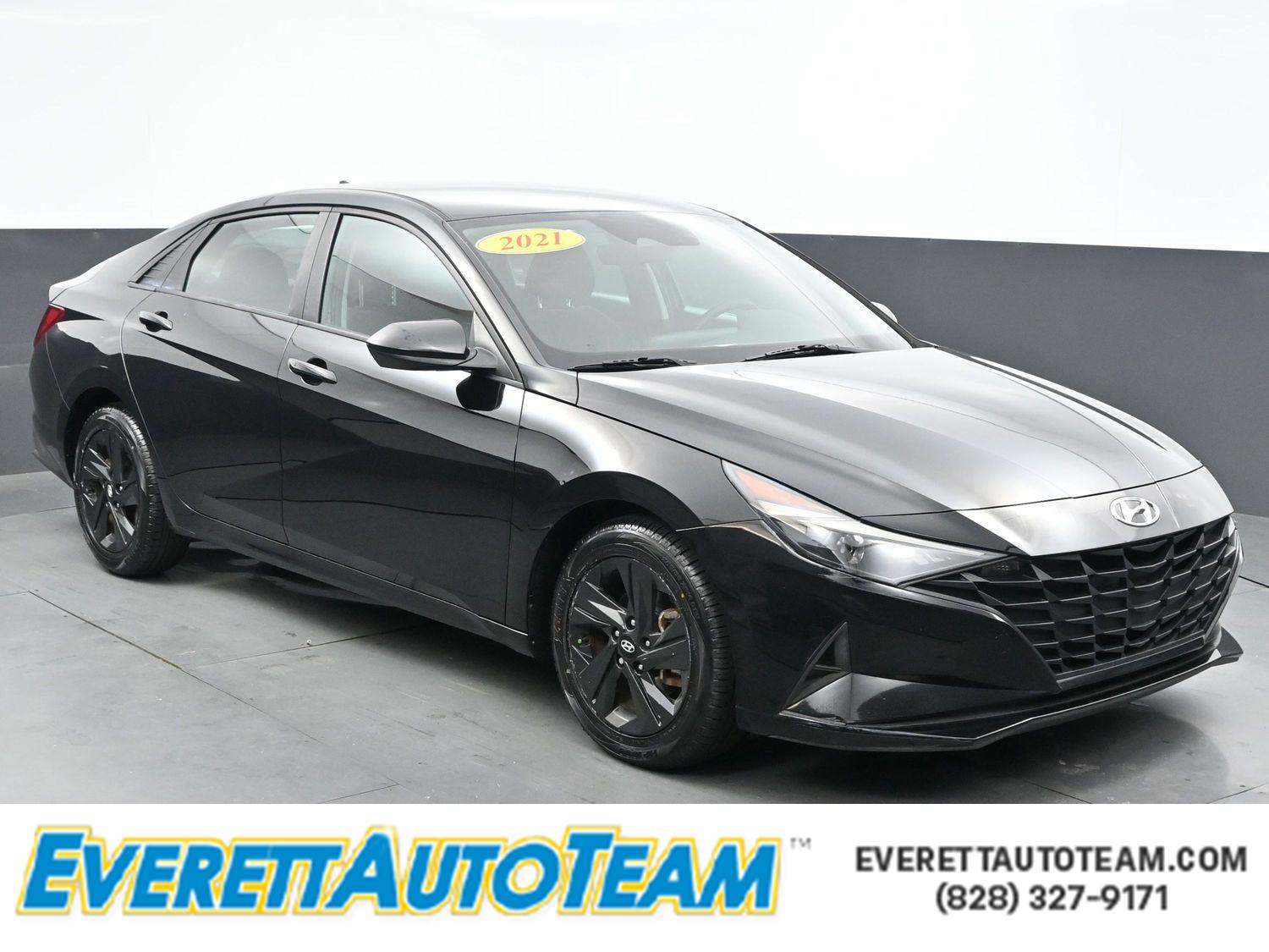 2021 Hyundai Elantra SEL photo 2