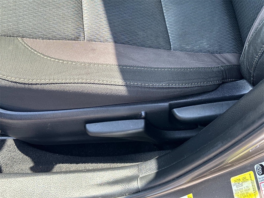 2017 Toyota Corolla LE photo 26