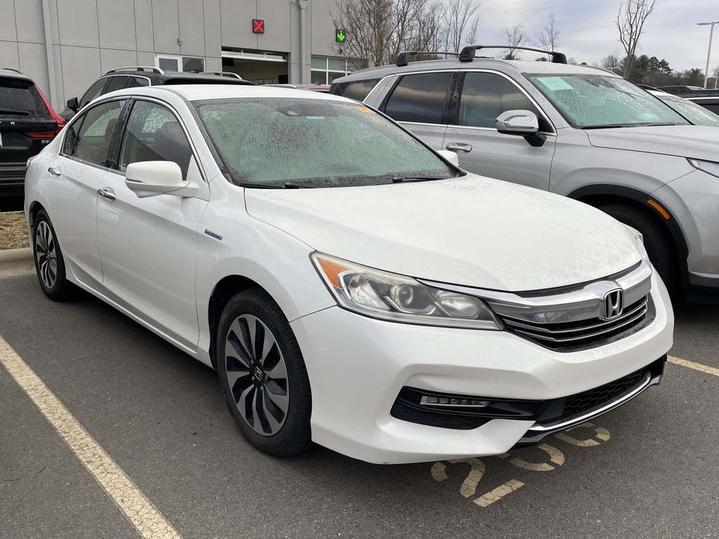2017 Honda Accord Hybrid's photo