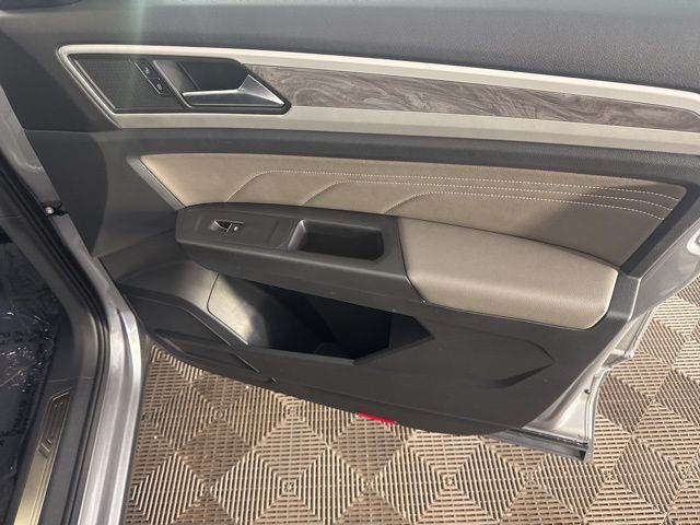 2023 Volkswagen Atlas Cross Sport V6 SE Technology photo 18