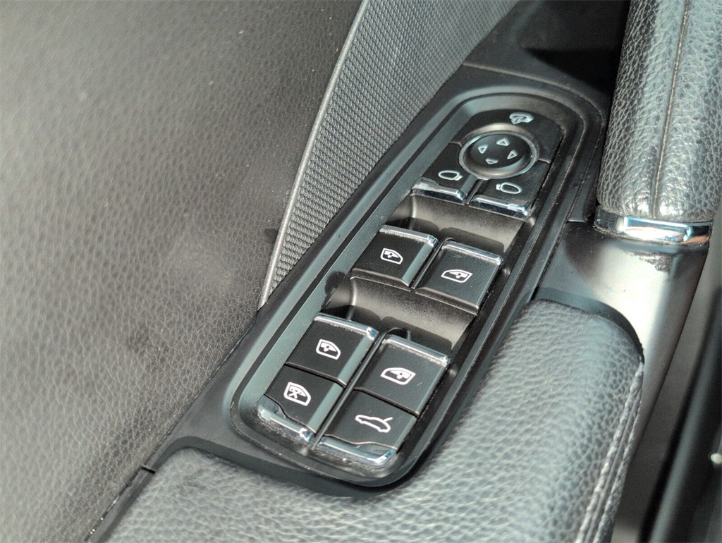 2017 Porsche Cayenne Platinum Edition photo 24