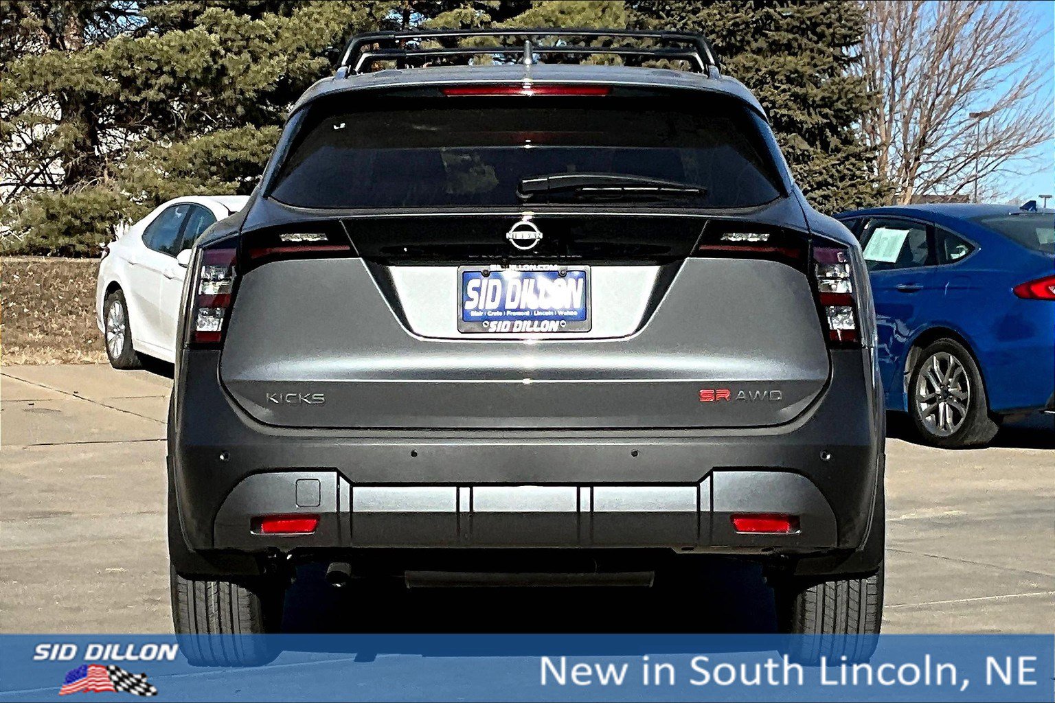 2025 Nissan Kicks SR photo 4