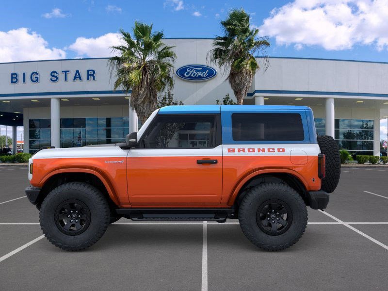 2025 Ford Bronco First Edition photo 3