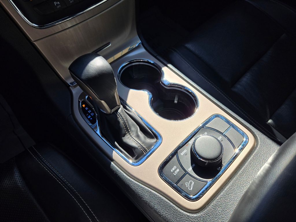 2017 Jeep Grand Cherokee Limited photo 19