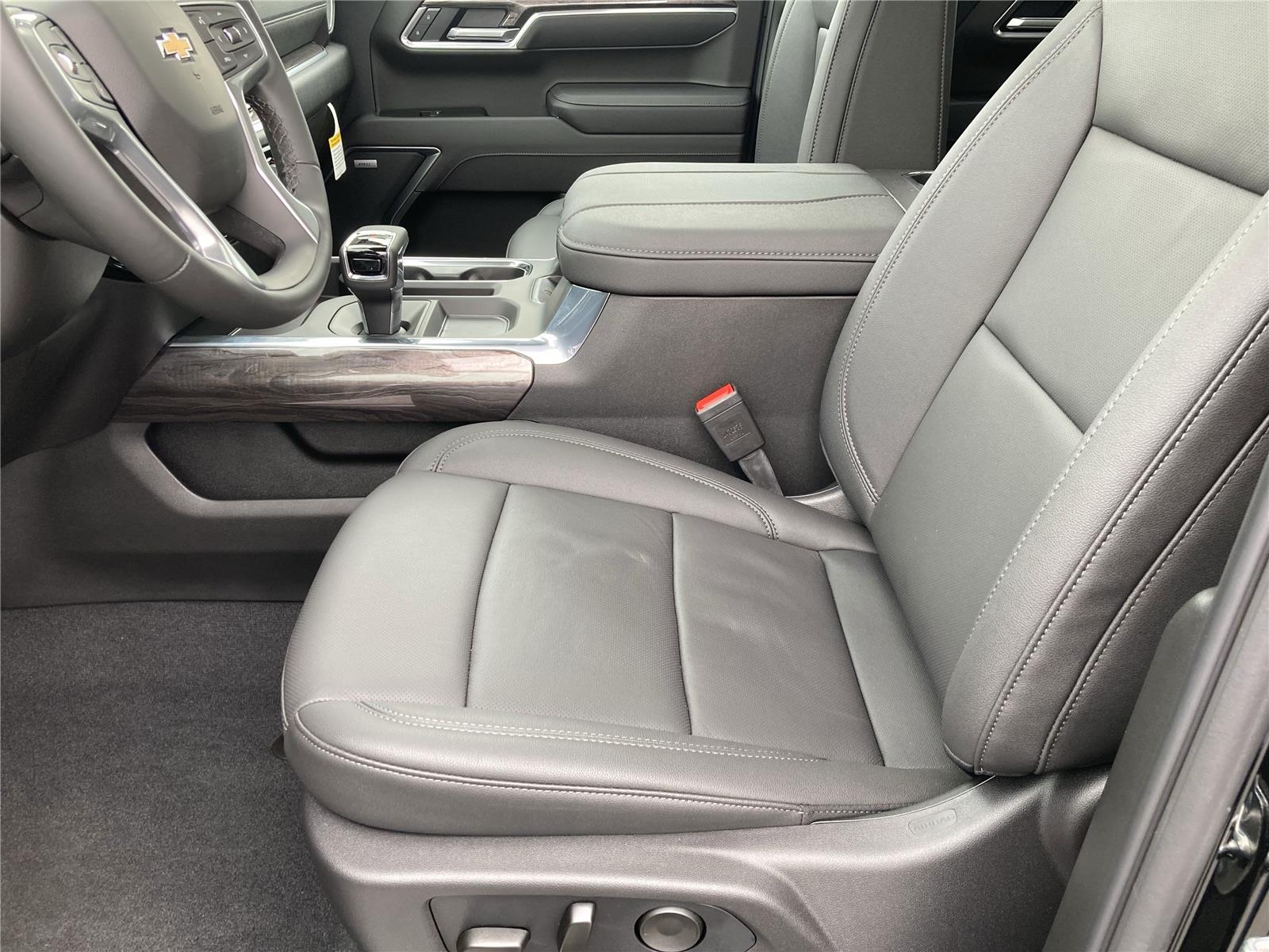 2026 Chevrolet Silverado 1500 LTZ photo 32