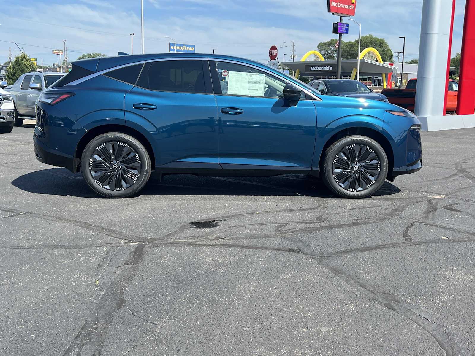 2025 Nissan Murano Platinum photo 4