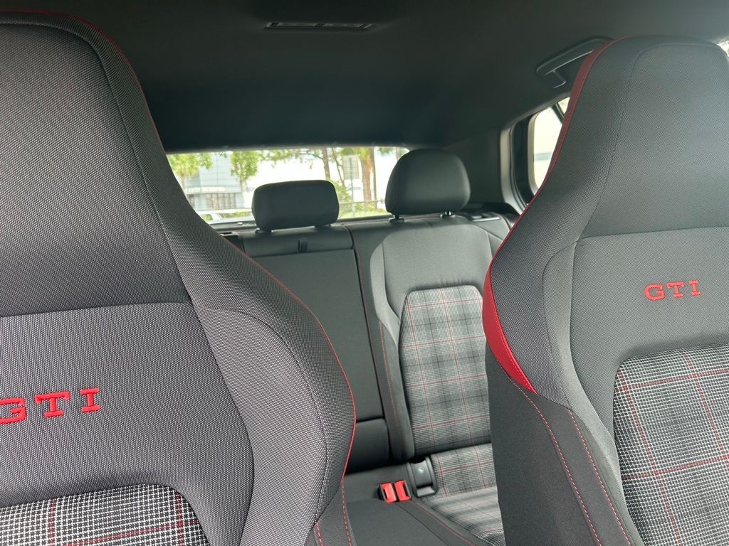 2025 Volkswagen Golf GTI S photo 26