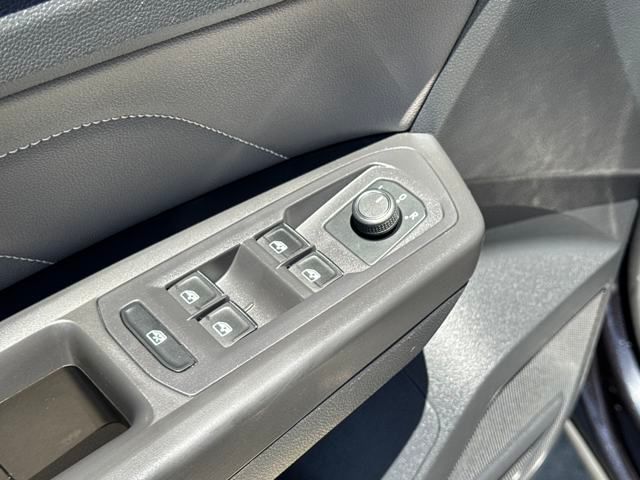 2023 Volkswagen Atlas SE photo 5